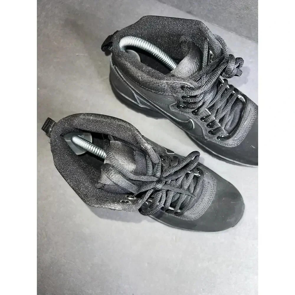 Nike manoadome triple black hiking training boots sneaker hi top mens size 7 NEW